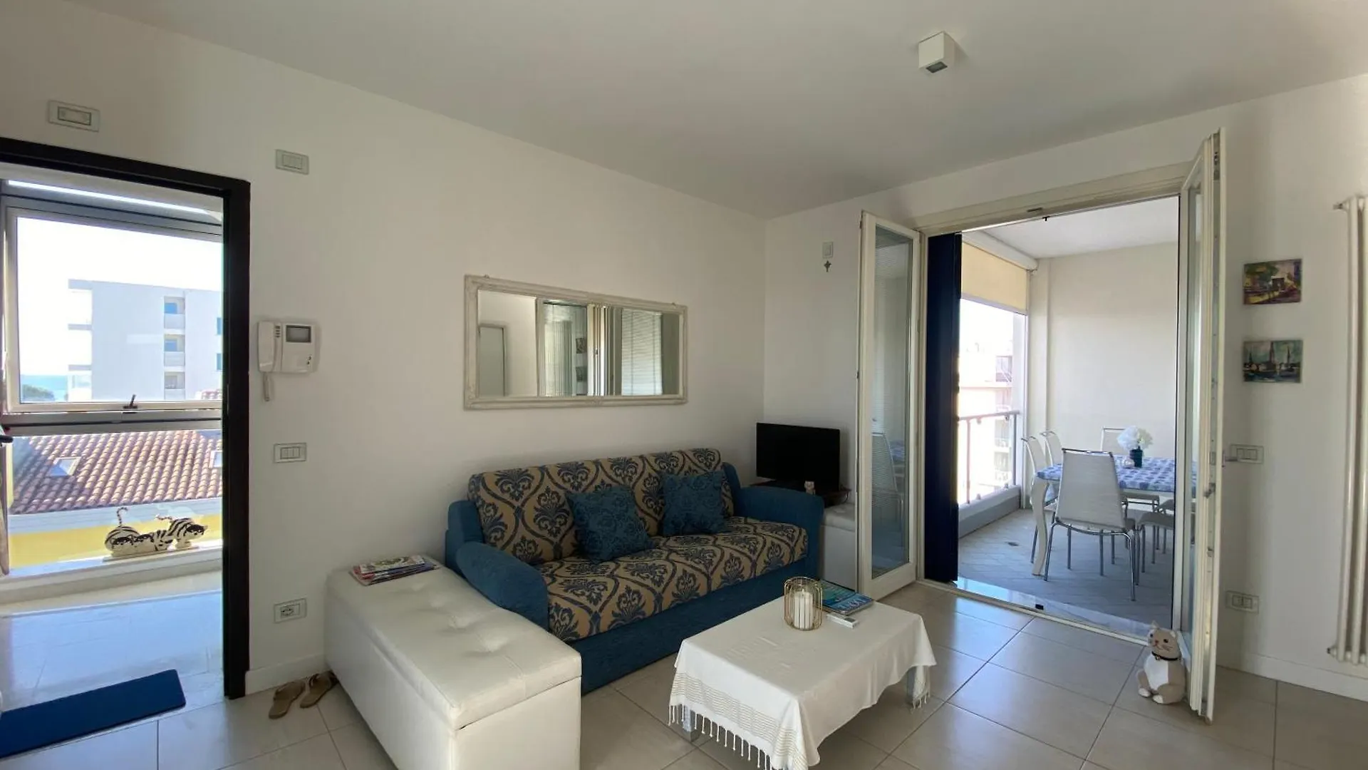 Attico Onda Blu Vista Mare - Acqua - A 150Mt Dalla Spiaggia Lido di Jesolo Apartment