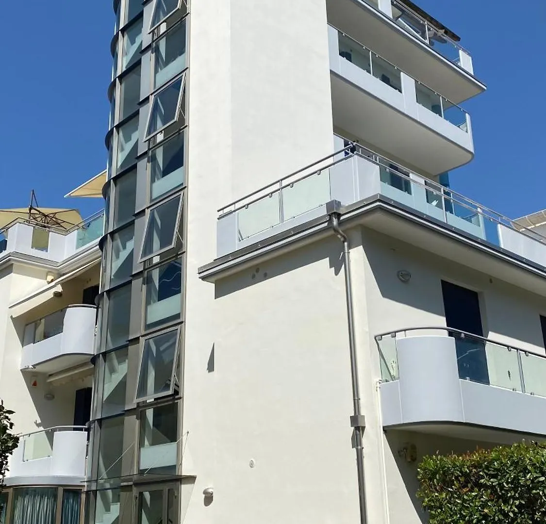Apartment Attico Onda Blu Vista Mare - Acqua - A 150Mt Dalla Spiaggia Lido di Jesolo