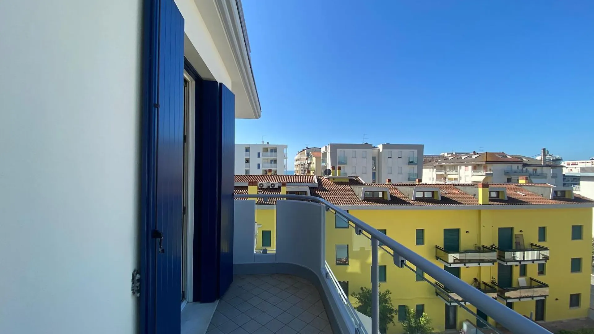 Attico Onda Blu Vista Mare - Acqua - A 150Mt Dalla Spiaggia Lido di Jesolo
